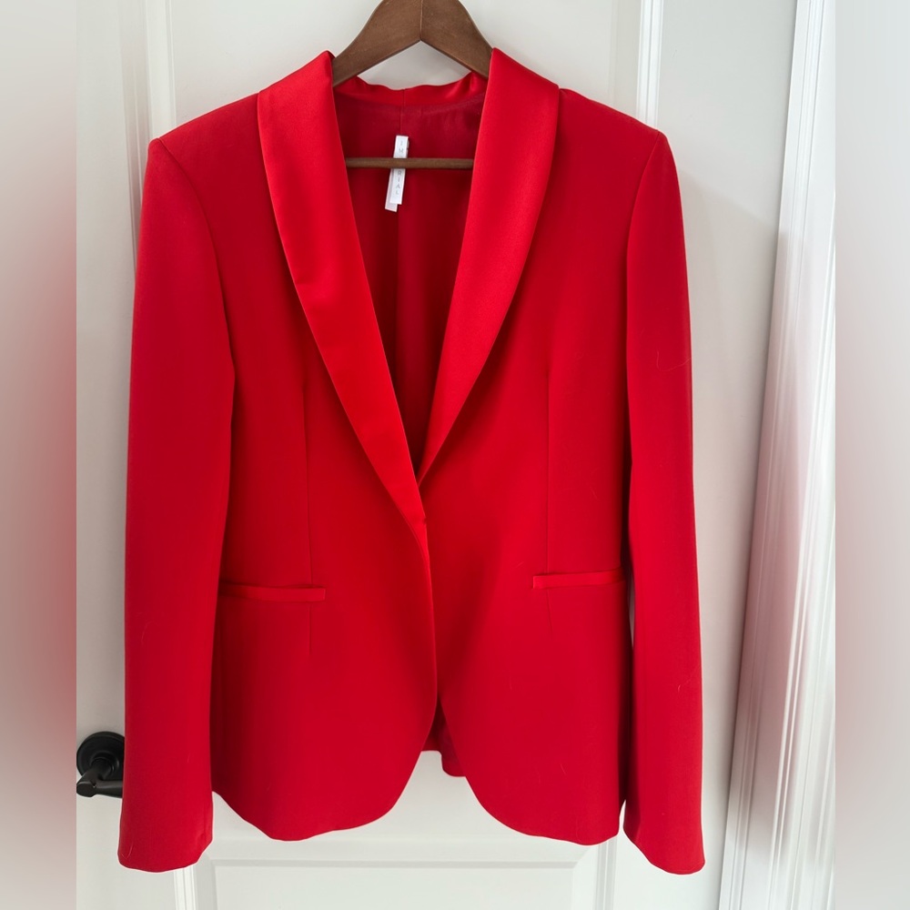 Chic Red Women's Tuxedo Blazer